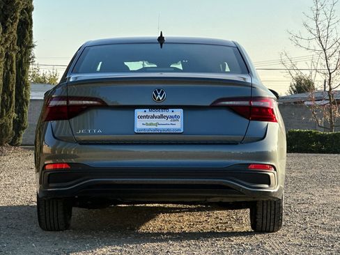 Certified 2023 Volkswagen Jetta Sport image 5