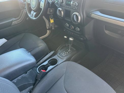 Used 2016 Jeep Wrangler Sport AWD/4WD image 16