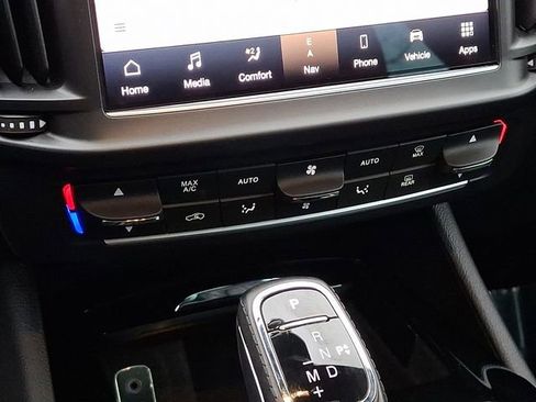 Used 2022 Maserati Levante GT image 19