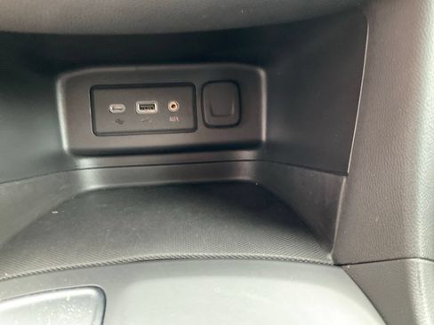 Used 2019 Chevrolet Equinox LT FWD image 11
