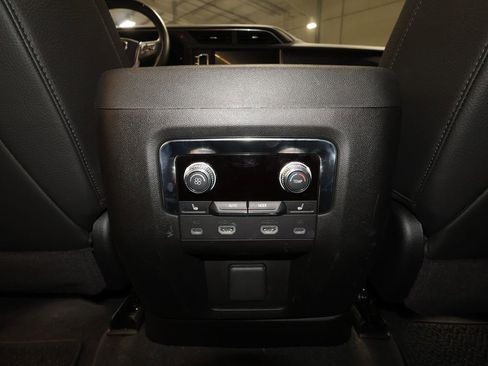 Certified 2024 GMC Yukon XL Denali w/ Denali Reserve Package image 34