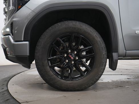 Used 2025 GMC Sierra 1500 Elevation w/ X31 Off-Road Package AWD/4WD image 29