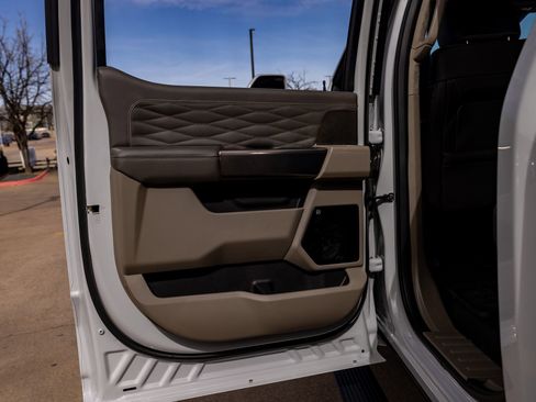 Used 2026 Ford F450 Platinum w/ Platinum Plus Package image 39