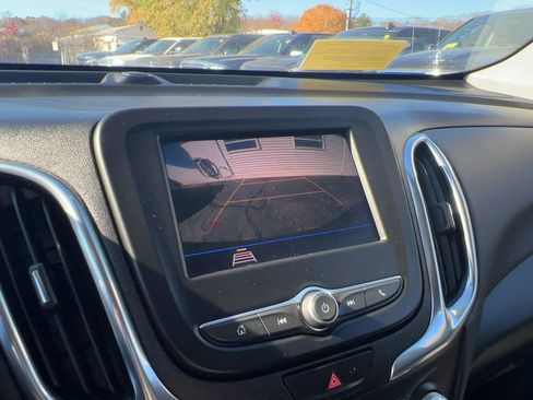 Used 2021 Chevrolet Equinox LT image 19