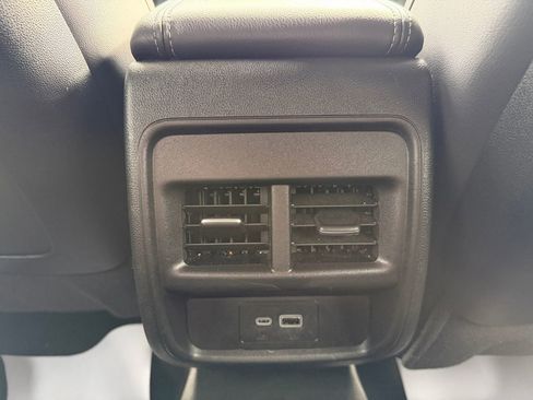 Used 2025 Cadillac XT4 Premium Luxury image 23