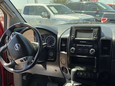 Used 2015 Nissan Titan SV w/ SV Value Truck Package RWD image 19