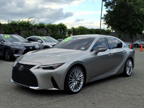 Used 2022 Lexus IS 300 AWD w/ Premium Package image 3
