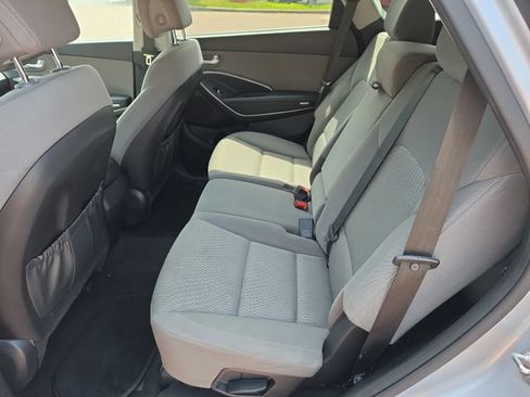 Used 2018 Hyundai Santa Fe SE AWD/4WD image 21