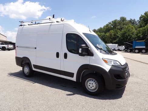 Used 2024 RAM ProMaster 2500 FWD image 10