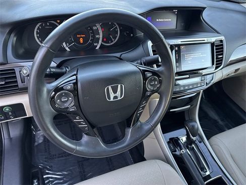 Used 2016 Honda Accord EX-L image 15