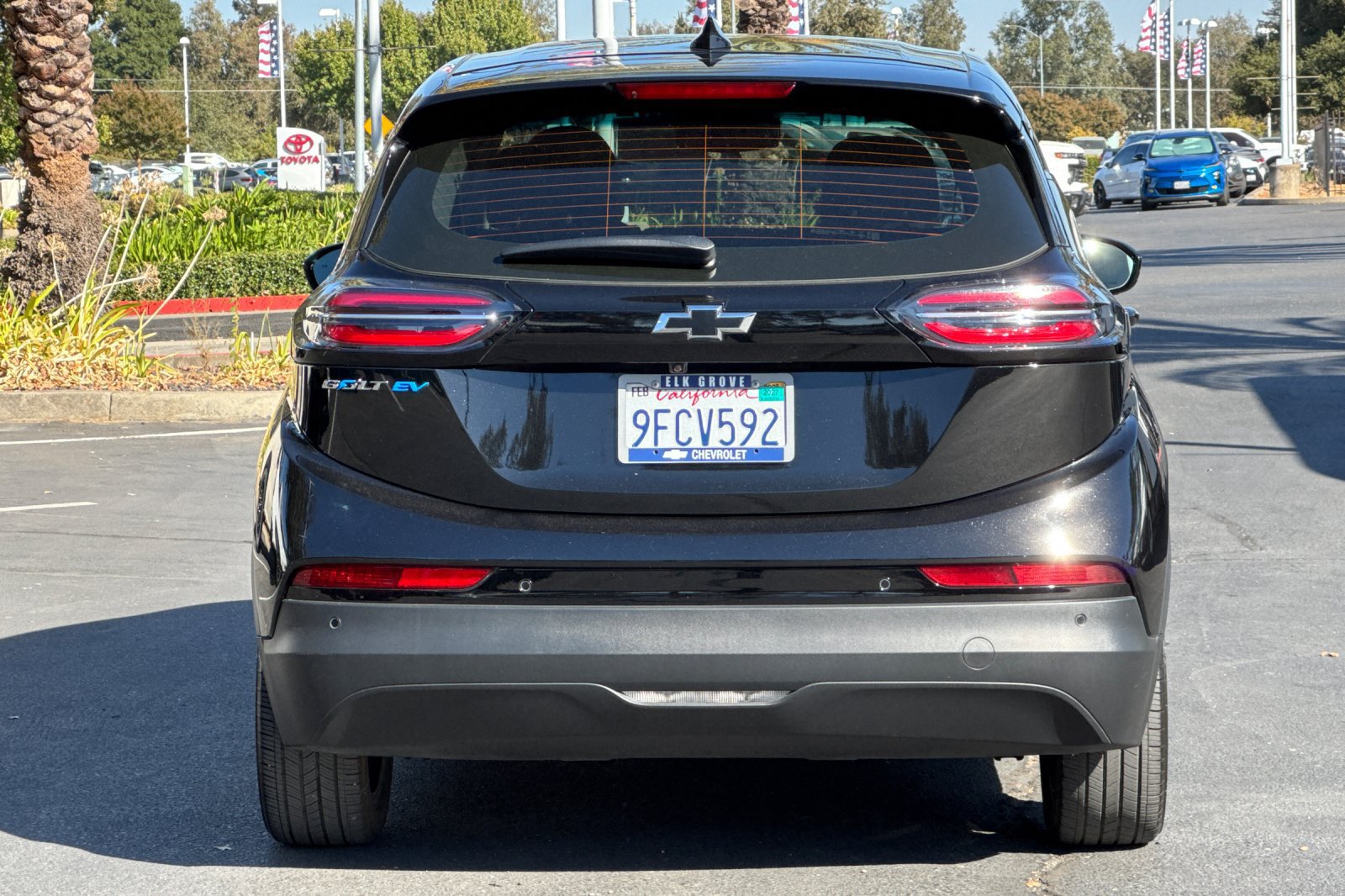 Used 2023 Chevrolet Bolt LT w/ Infotainment Package FWD image 4