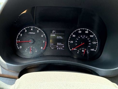 Used 2018 Hyundai Accent SE FWD image 30