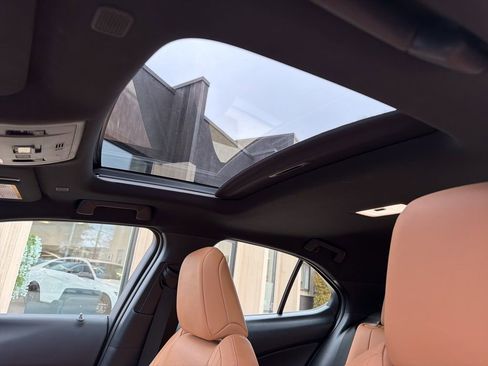 Used 2023 Lexus UX 250h AWD w/ Premium Package image 12