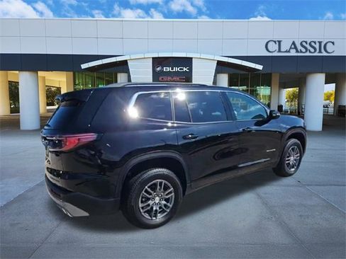 Used 2025 GMC Acadia Elevation image 8