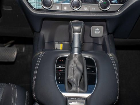 Certified 2024 Honda HR-V EX-L image 24