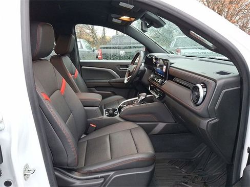 Certified 2023 Chevrolet Colorado Z71 w/ Z71 Convenience Package 2 image 25