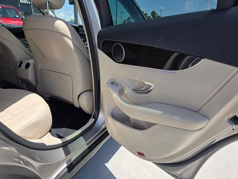 Certified 2022 Mercedes-Benz GLC 300 image 15
