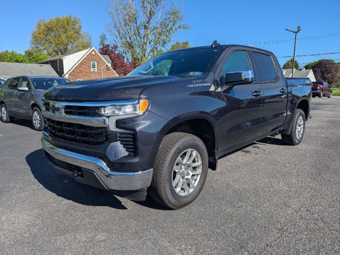 Used 2024 Chevrolet Silverado 1500 LT AWD/4WD image 4