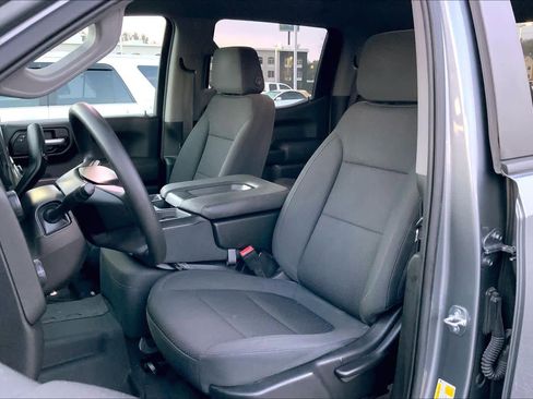 Used 2021 Chevrolet Silverado 1500 Custom Trail Boss w/ LPO, Dark Essentials Package image 8