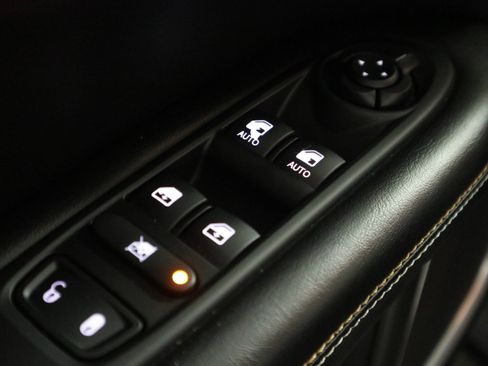 Used 2021 Jeep Compass Latitude FWD image 33