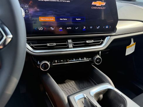 New 2026 Chevrolet Equinox EV LT w/ Comfort Package AWD/4WD image 16