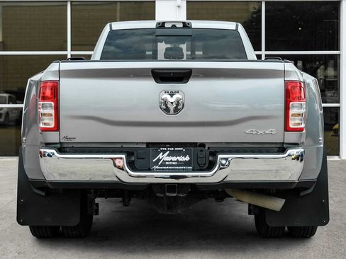Used 2024 RAM 3500 Tradesman w/ Chrome Appearance Group AWD/4WD image 9