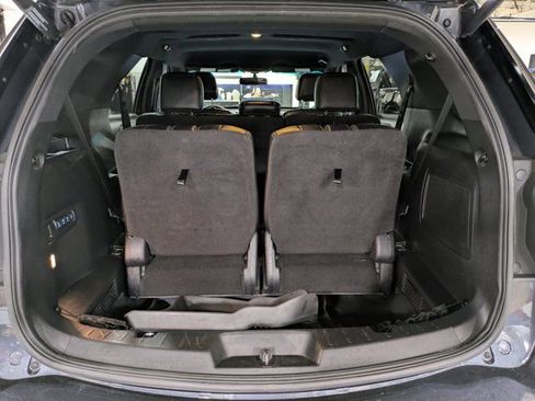 Used 2017 Ford Explorer Limited image 11