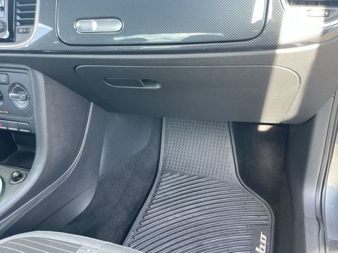 Used 2012 Volkswagen Beetle Turbo FWD image 24