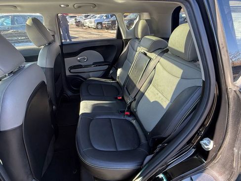 Used 2016 Kia Soul + w/ Primo Package image 25