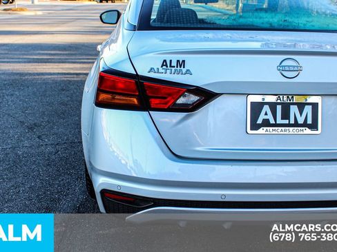 Used 2024 Nissan Altima 2.5 SV image 13