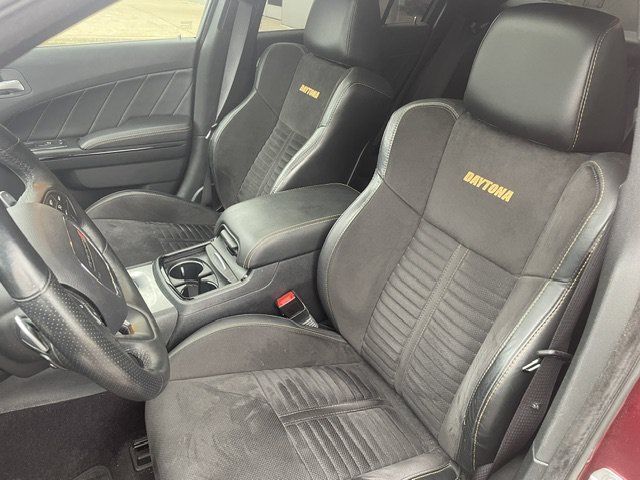 Used 2017 Dodge Charger R/T RWD image 8