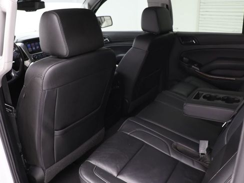 Used 2020 Chevrolet Suburban LT image 11