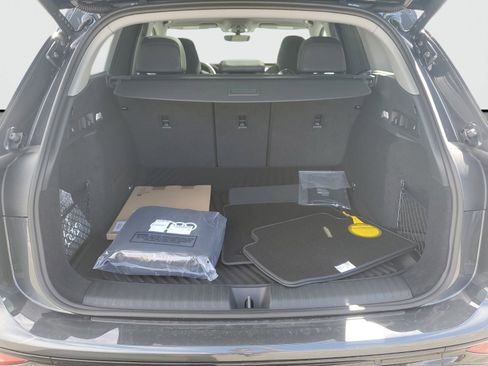 New 2025 Audi Q6 e-tron Premium Plus image 9