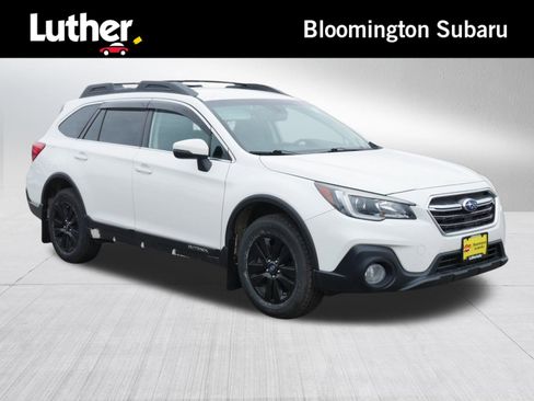 Used 2019 Subaru Outback 2.5i Premium image 1