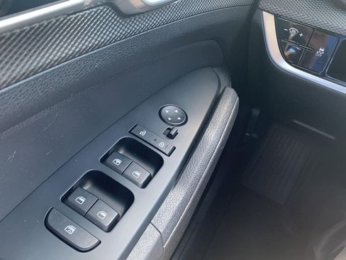 Used 2025 Kia Sportage LX AWD/4WD image 12