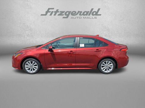 Used 2026 Toyota Corolla LE w/ LE Premium Package FWD image 4