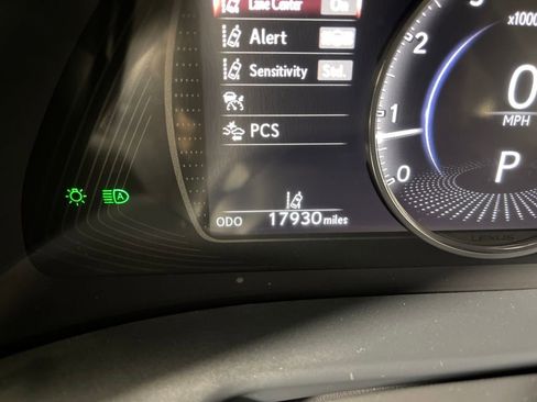 Used 2025 Lexus ES 350 w/ Premium Package image 19