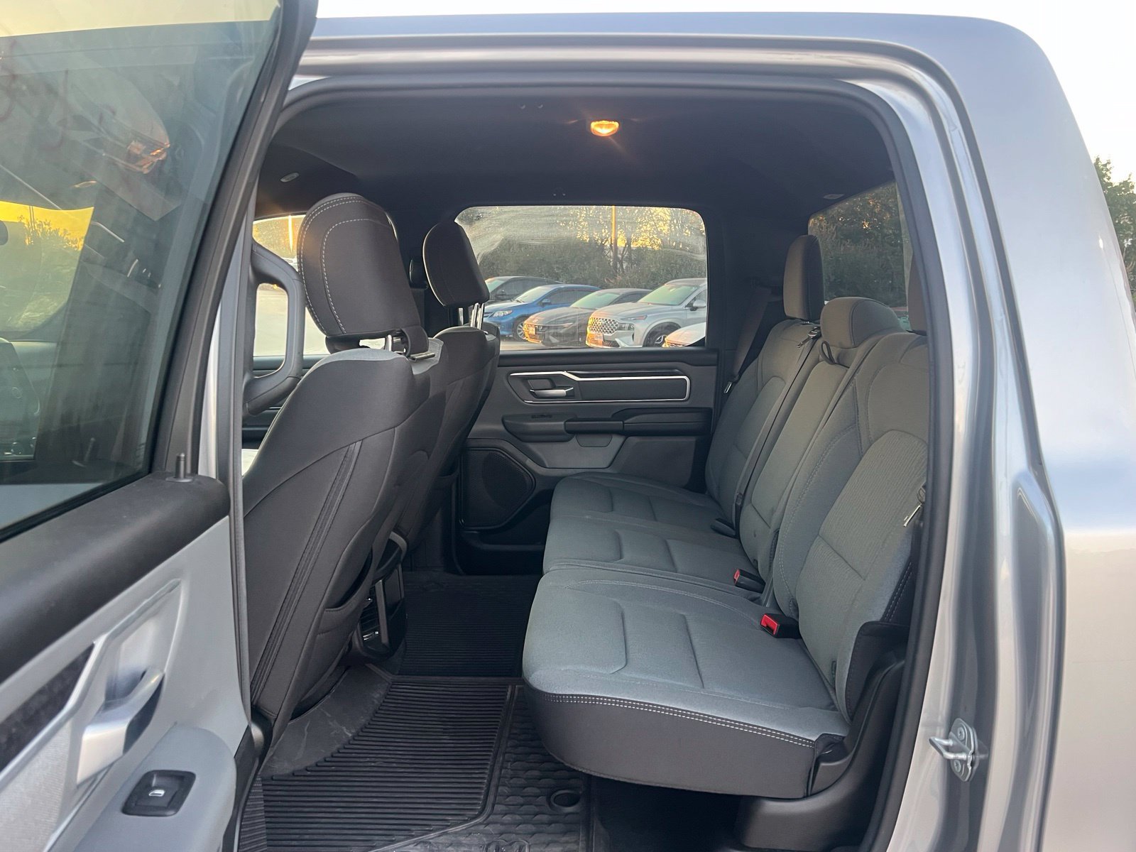 Used 2022 RAM 1500 Big Horn AWD/4WD image 17