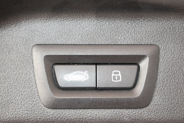 Used 2025 BMW X5 xDrive50e AWD/4WD image 15