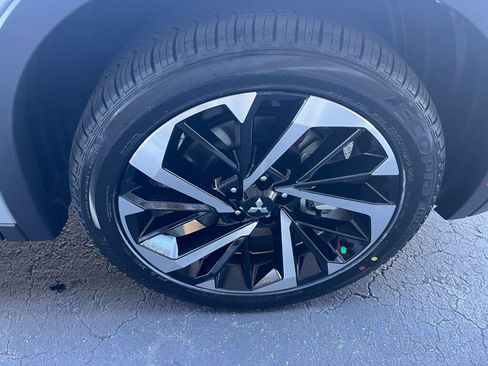 New 2025 Mitsubishi Outlander SE AWD/4WD image 36