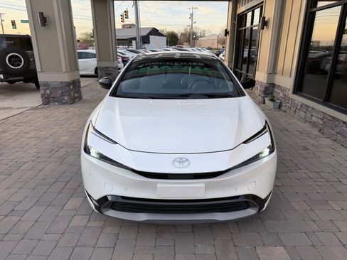 Used 2023 Toyota Prius XLE FWD image 60