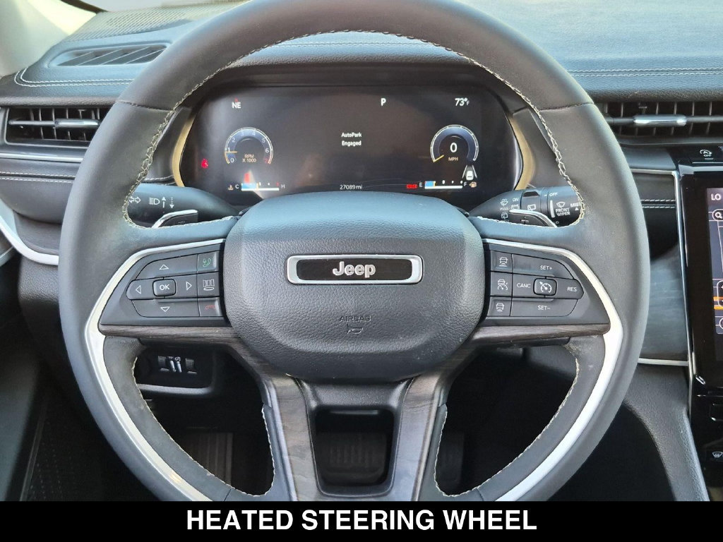 Used 2023 Jeep Grand Cherokee Limited RWD image 12