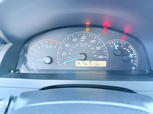 Used 2012 Toyota Camry FWD image 20