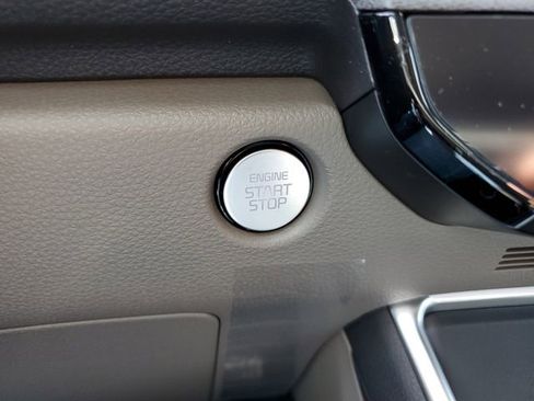 New 2026 Kia Carnival EX image 27