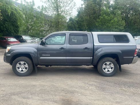Used 2015 Toyota Tacoma 4x4 Double Cab w/ SR5 Package image 5