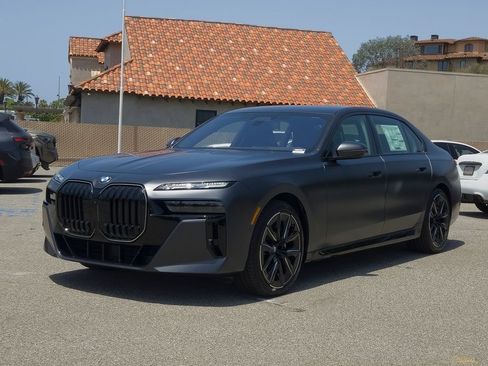 New 2026 BMW 760i xDrive w/ Executive Package AWD/4WD image 2
