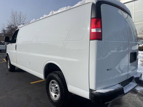 Used 2022 Chevrolet Express 3500 Work Van w/ Driver Convenience Package image 3