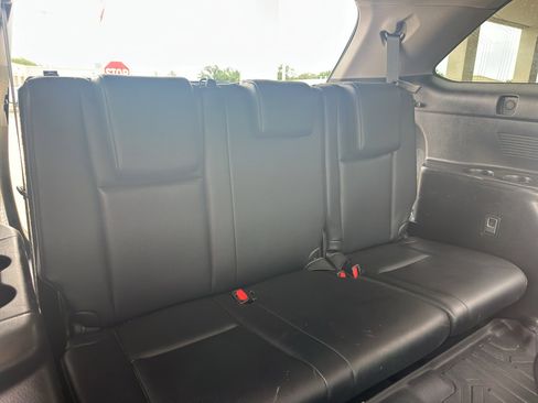 Used 2019 Toyota Highlander XLE AWD/4WD image 39