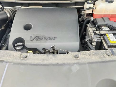 Used 2023 Chevrolet Traverse LT FWD image 38