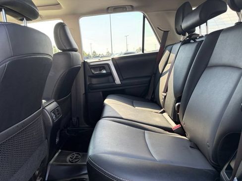 Used 2020 Toyota 4Runner SR5 Premium w/ Moonroof Package AWD/4WD image 17